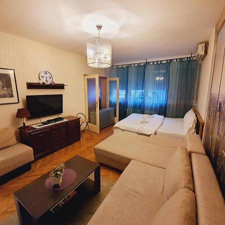 Апартаменты Central Park Studio Белград Экстерьер фото